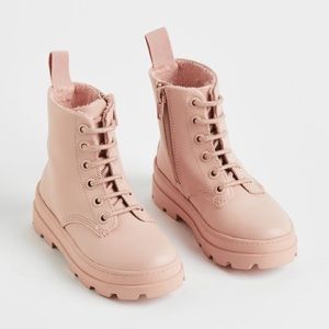 H&M ANKLE HIGH BOOTS W/ SIDE ZIPPER FOR  EASY ON OFF WARM LINED INSIDE. WORN ~4X